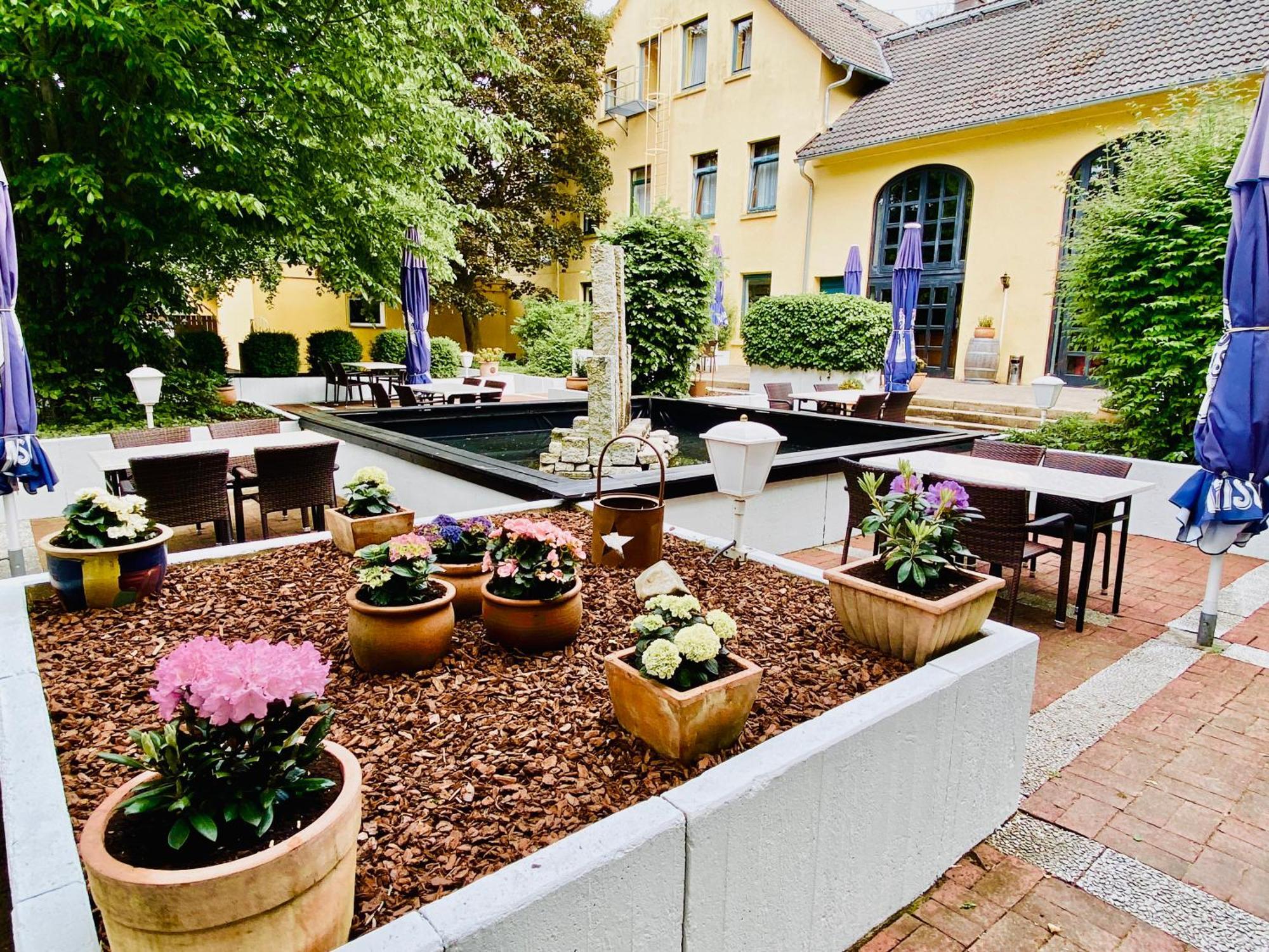 Hotel Restaurant Steinkrug Wennigsen Exterior photo